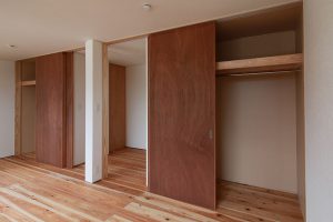 ラワンベニアをつかった建具